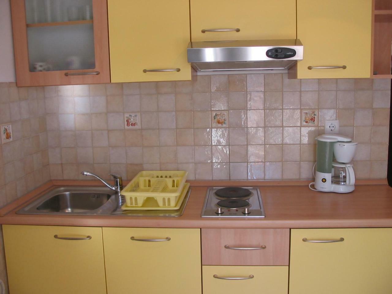 Apartmani Manuela ロパール 部屋 写真