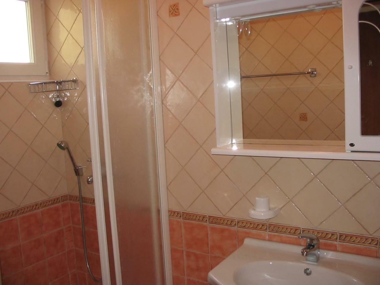 Apartmani Manuela ロパール 部屋 写真